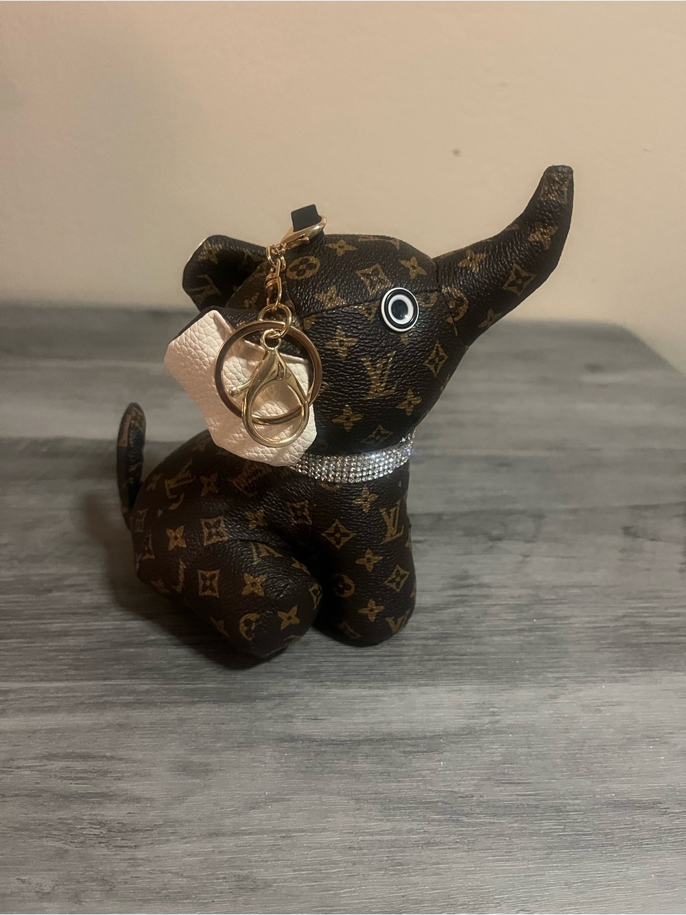 Brown Monogram Elephant Key Chain - Picture 2 of 5